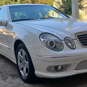 Mercedes-Benz E320 2004
