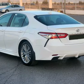 Toyota Camry 2020
