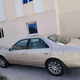 Toyota Camry 1999