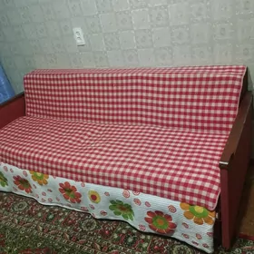Диван