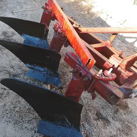 MTZ 80 Pluh