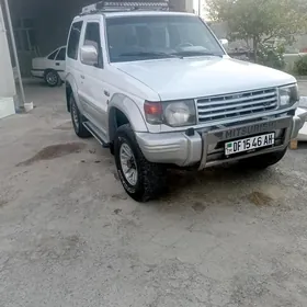 Mitsubishi Pajero 1994
