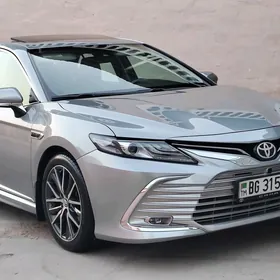 Toyota Camry 2018