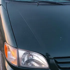 Toyota Sienna 2002