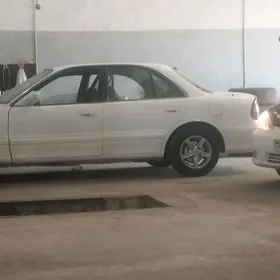 Hyundai Sonata 1998