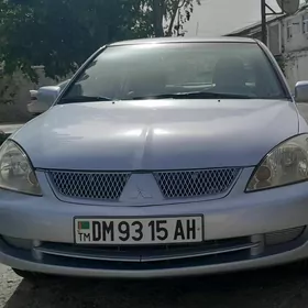 Mitsubishi Lanser 2009