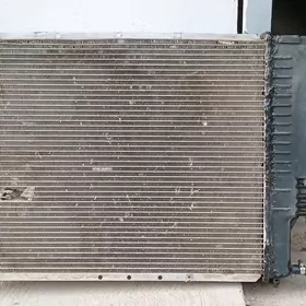 BMW e34 radiator
