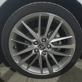 Toyota Camry 2024