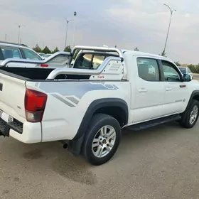 Toyota Tacoma 2018