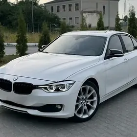 BMW  F30