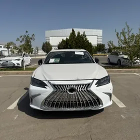 Lexus ES 250 2022