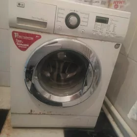 Lg stiralnaýa maşyna