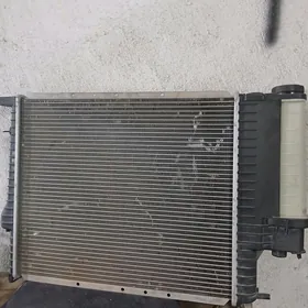 e34 radiator