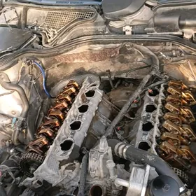Mercedes motor