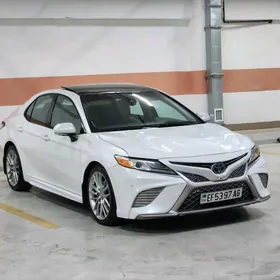 Toyota Camry 2019