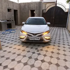 Toyota Camry 2022