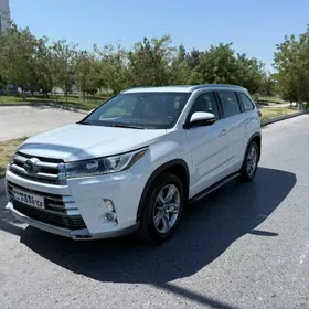 Toyota Highlander 2017