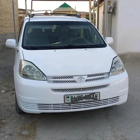 Toyota Sienna 2004