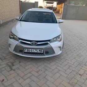 Toyota Camry 2017