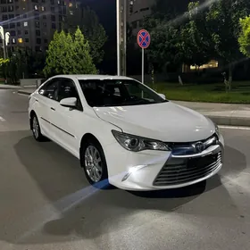 Toyota Camry 2017