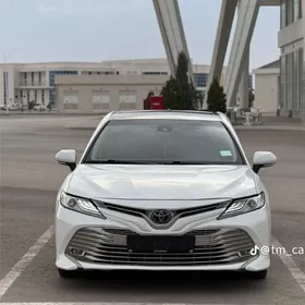 Toyota Camry 2018
