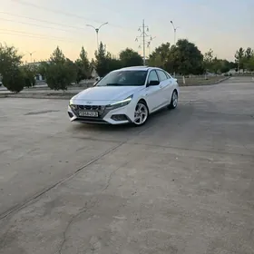 Hyundai Elantra 2021