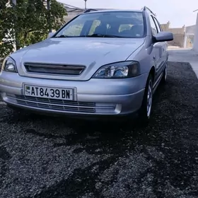 Opel Astra 2004