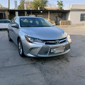 Toyota Camry 2016