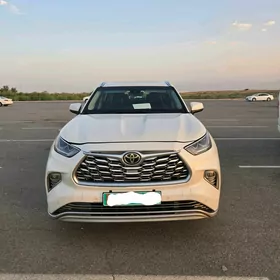 Toyota Highlander 2020