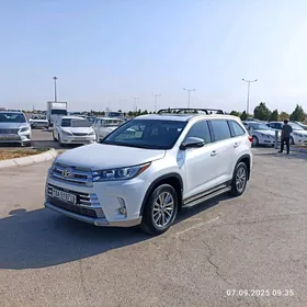 Toyota Highlander 2019