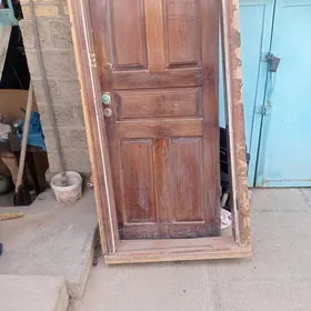 gapy daşky(дверь наружную)