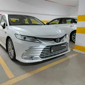 Toyota Camry 2022