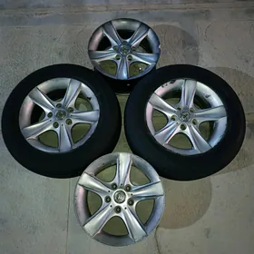 Toyota camry 15lik teker
