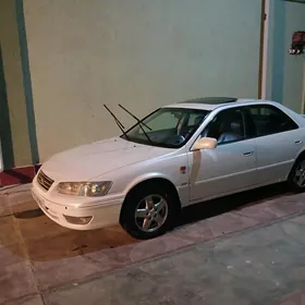 Toyota Camry 1999