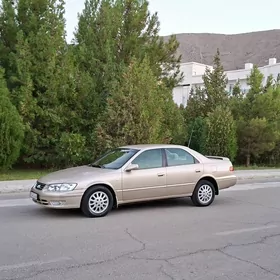 Toyota Camry 2000
