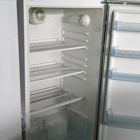 Holadelnik Beko