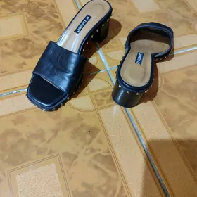 Кожанный  шлйопка