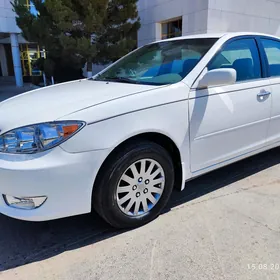 Toyota Camry 2004
