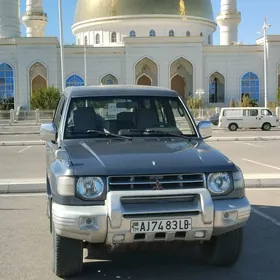 Mitsubishi Pajero 1998