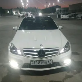 Mercedes-Benz C350 2010