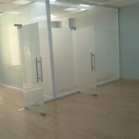 Arende ofis 235m² 7komnat
