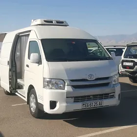Toyota Hiace 2020