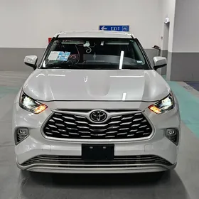 Toyota Highlander 2022