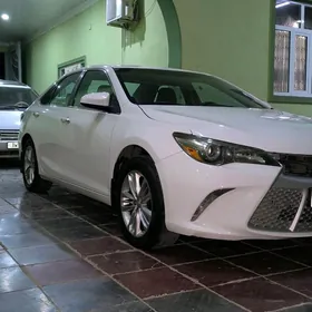 Toyota Camry 2015