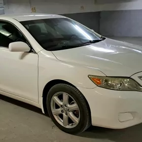 Toyota Camry 2011