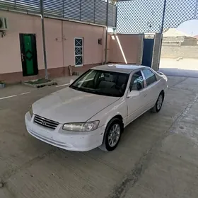 Toyota Camry 2000