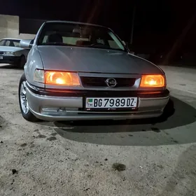 Opel Vectra 1992