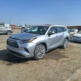 Toyota Highlander 2023