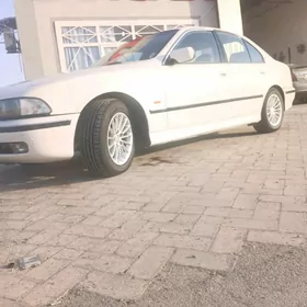 BMW E39 1998
