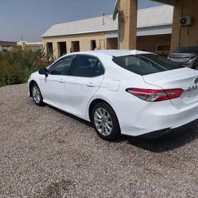Toyota Camry 2020